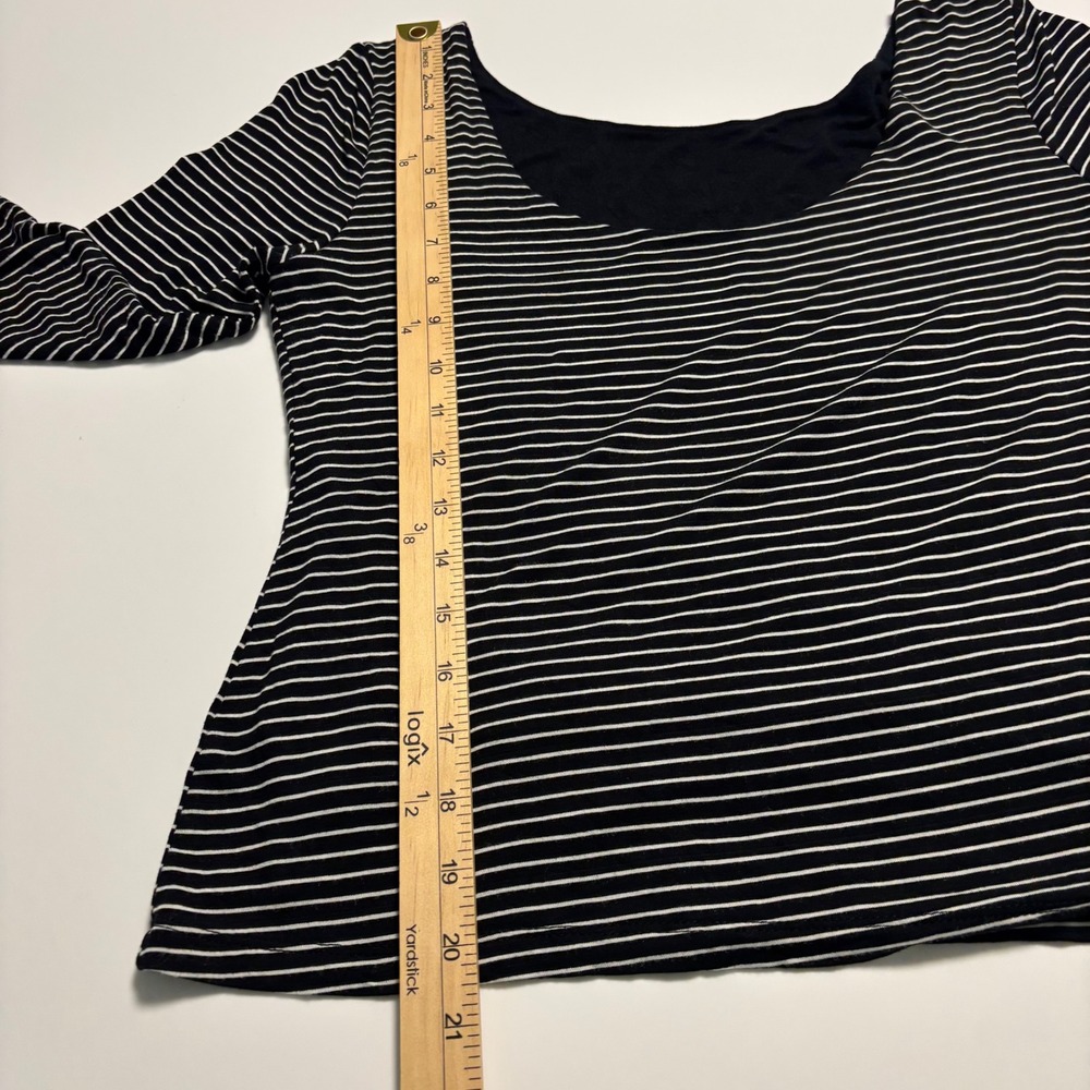 Carly Jean Los Angeles Harper Striped Scoop Neck Long Sleeve Top Black White XS - Picture 7 of 7